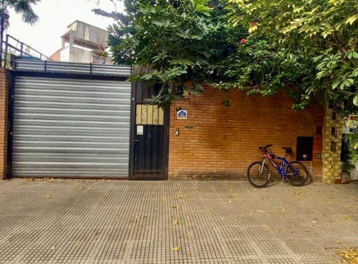 Casa · 150m² · 6 Ambientes · 2 Cocheras