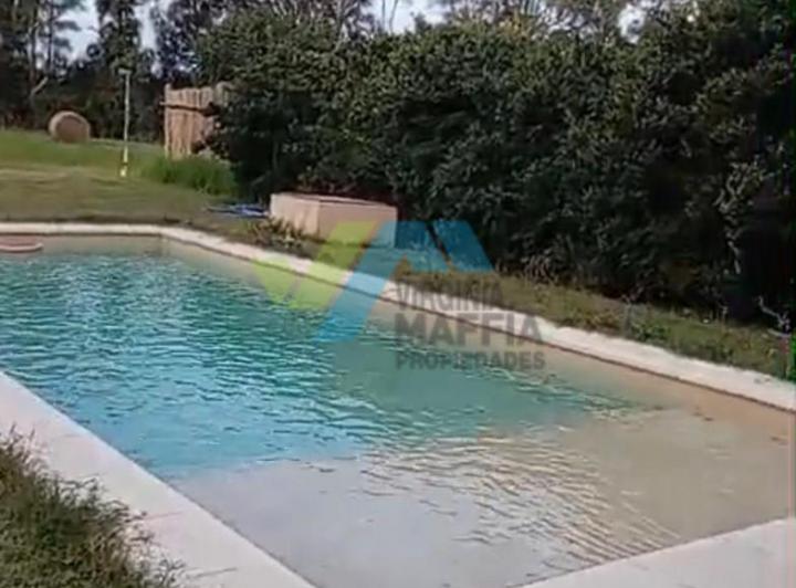 Casa · 170m² · 5 Ambientes · 2 Cocheras