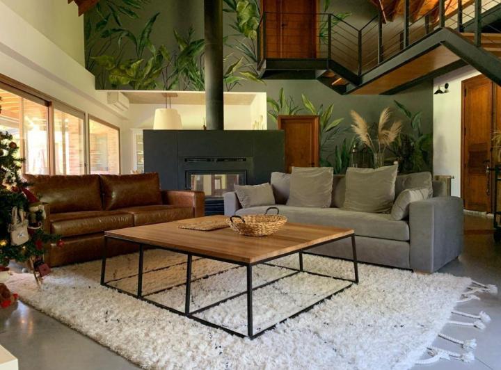 Casa · 280m² · 4 Ambientes · 3 Cocheras