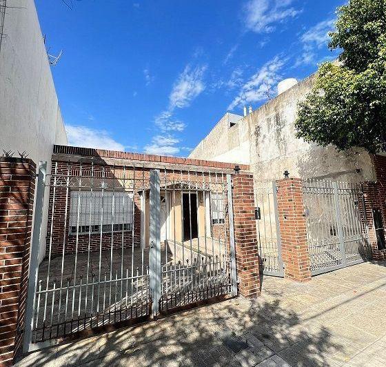 Casa · 60m² · 3 Ambientes · 1 Cochera