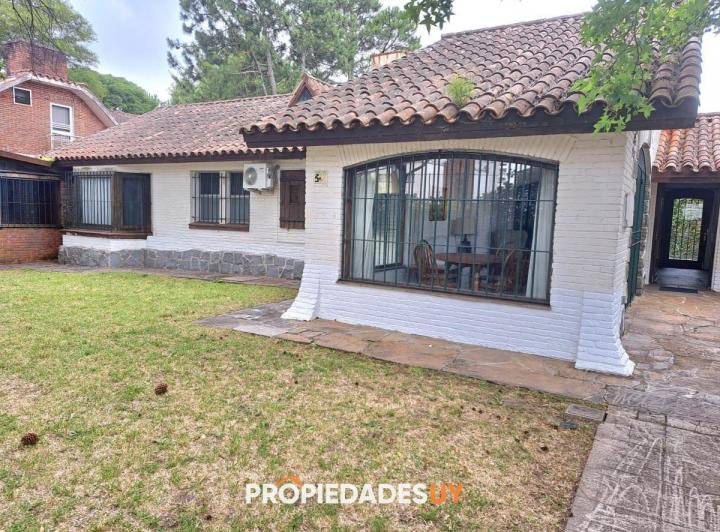 Casa · 5 Ambientes · 1 Cochera