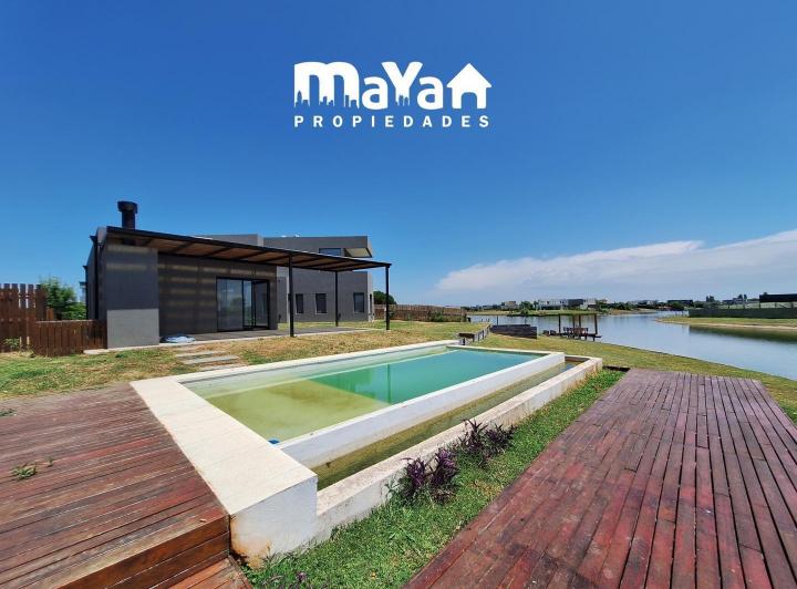 Casa · 170m² · 4 Ambientes · 2 Cocheras