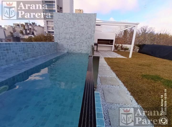 Casa · 430m² · 5 Ambientes · 3 Cocheras