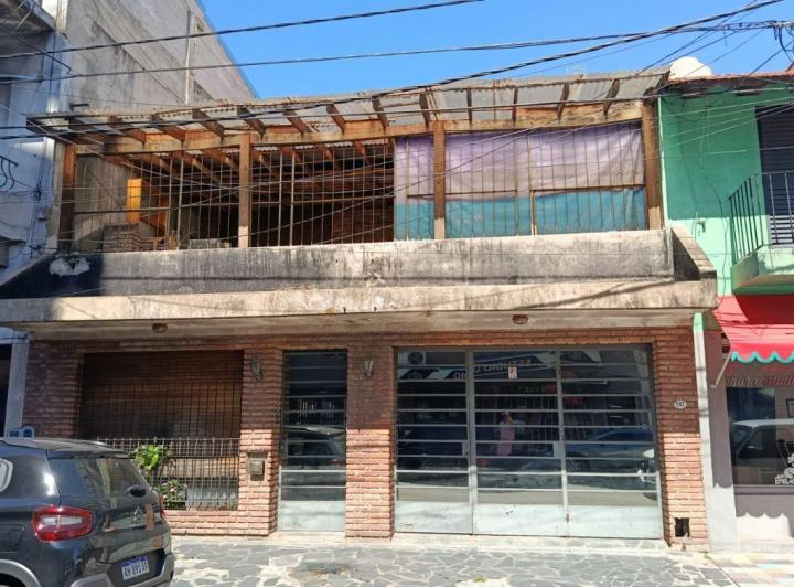Casa · 140m² · 4 Ambientes · 1 Cochera