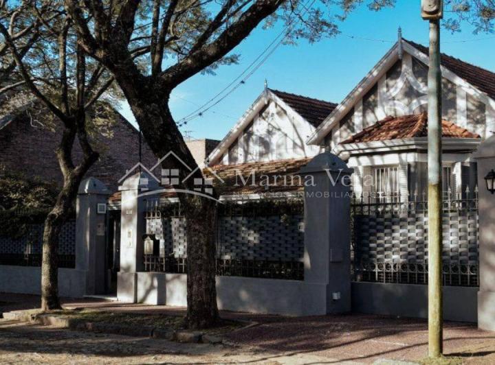 Casa · 560m² · 7 Ambientes · 2 Cocheras