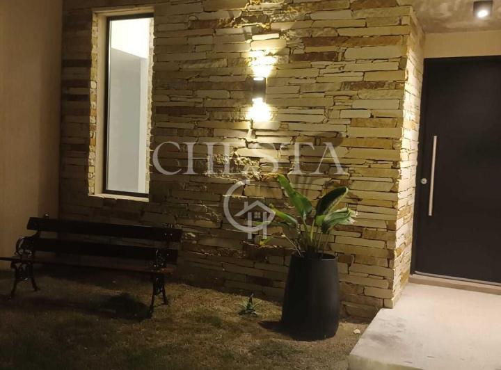 Casa · 167m² · 4 Ambientes · 1 Cochera