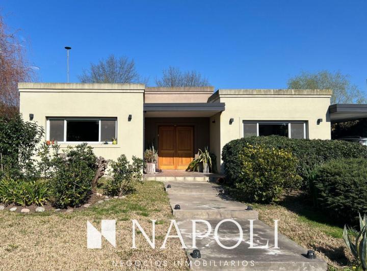 Casa · 130m² · 4 Ambientes · 1 Cochera