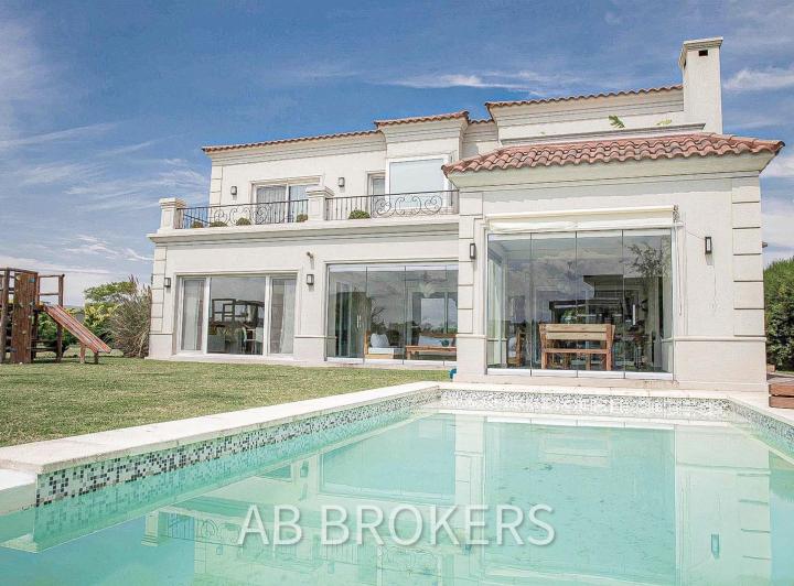 Casa · 322m²