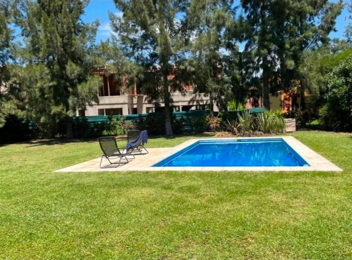 Casa · 160m² · 4 Ambientes · 2 Cocheras