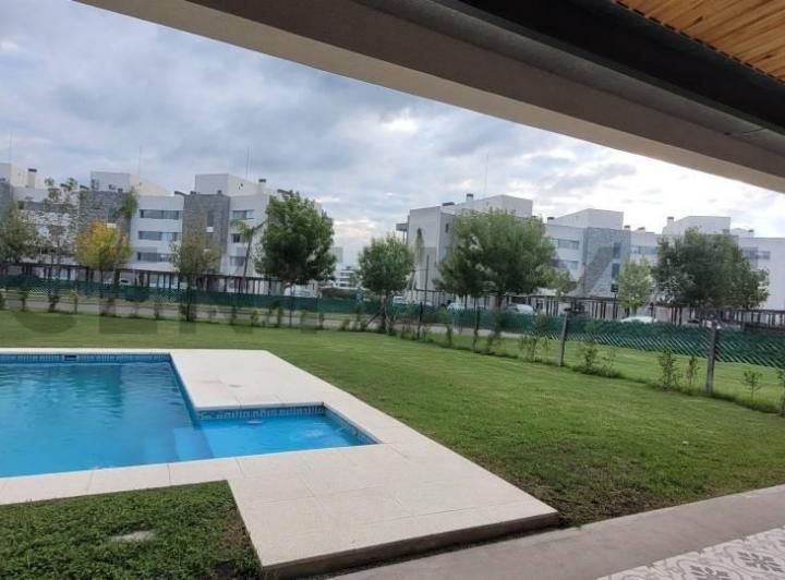 Casa · 162m² · 4 Ambientes · 1 Cochera