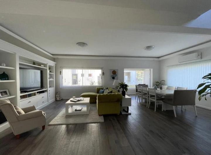 Casa · 352m² · 5 Ambientes