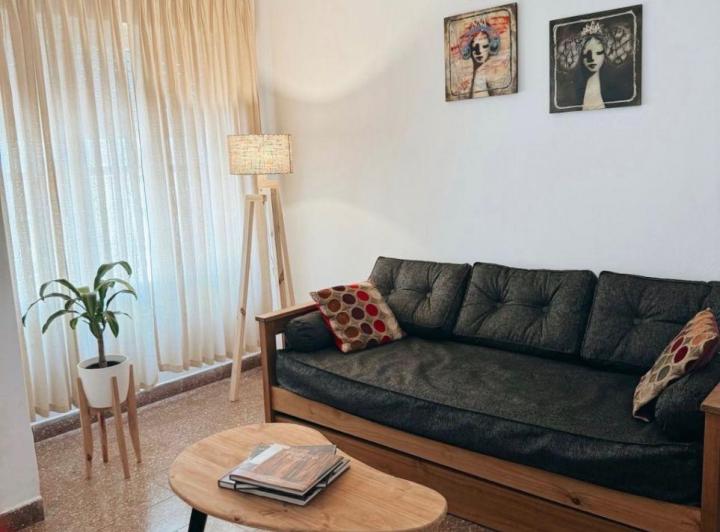 Casa · 140m² · 5 Ambientes · 1 Cochera