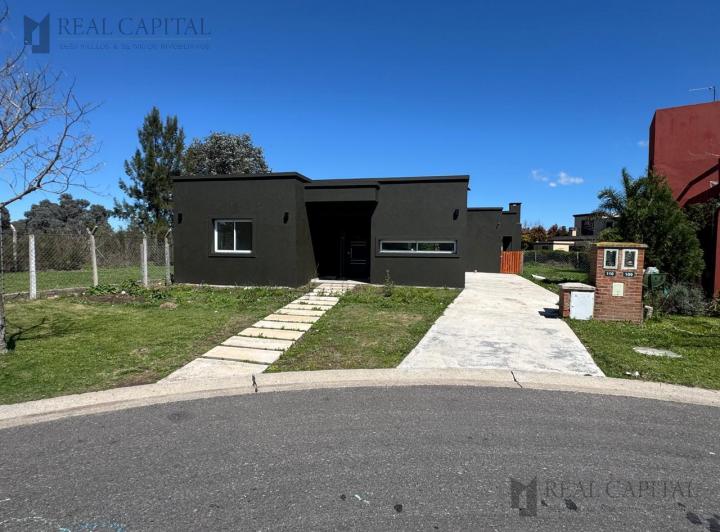 Casa · 132m² · 4 Ambientes · 2 Cocheras