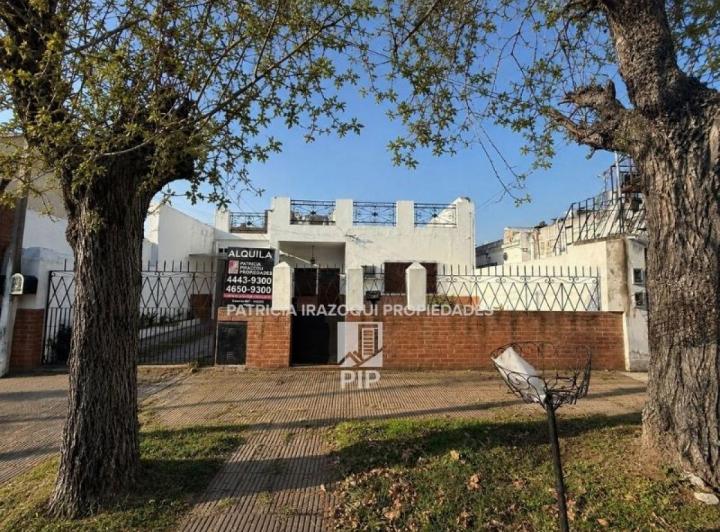 Casa · 140m² · 3 Ambientes · 1 Cochera