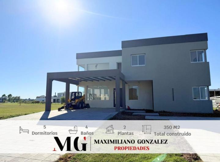 Casa · 350m² · 6 Ambientes · 1 Cochera