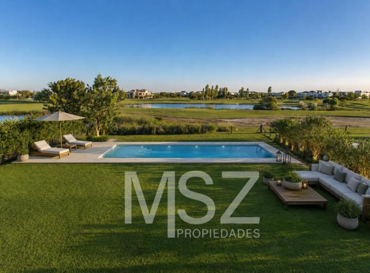 Casa · 537m² · 10 Ambientes · 2 Cocheras