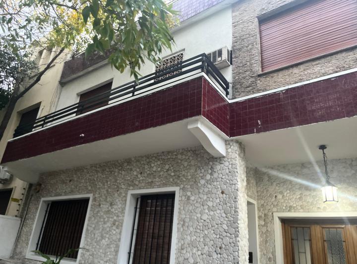 Casa · 160m² · 5 Ambientes · 1 Cochera