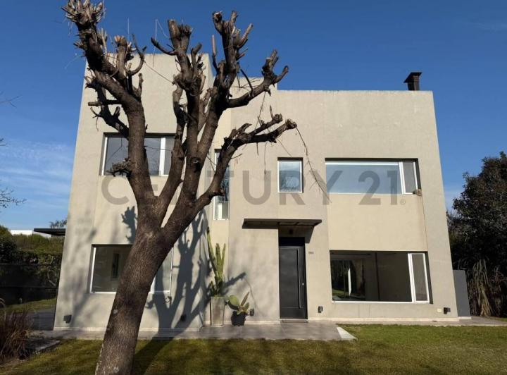 Casa · 156m² · 5 Ambientes
