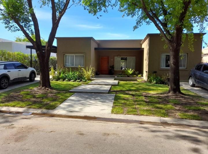 Casa · 160m²