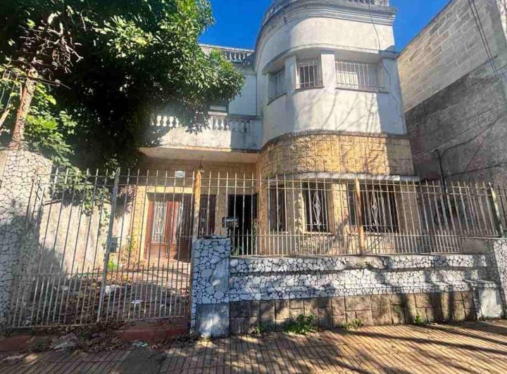 Casa · 95m² · 4 Ambientes · 1 Cochera