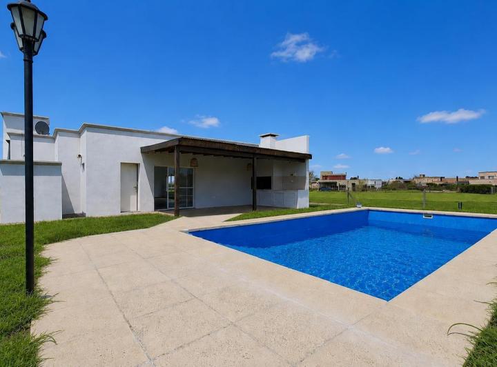 Casa · 150m² · 4 Ambientes · 2 Cocheras