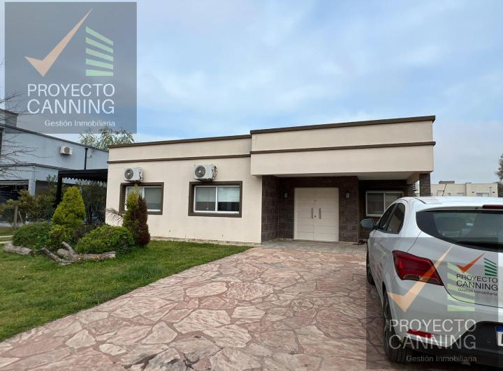 Casa · 160m² · 4 Ambientes · 2 Cocheras