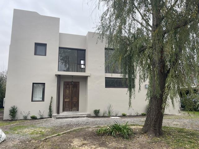 Casa · 184m² · 6 Ambientes
