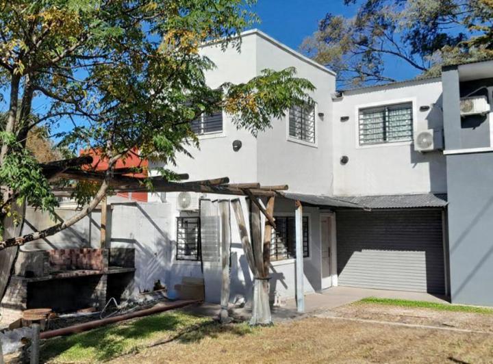 Casa · 120m² · 4 Ambientes · 1 Cochera