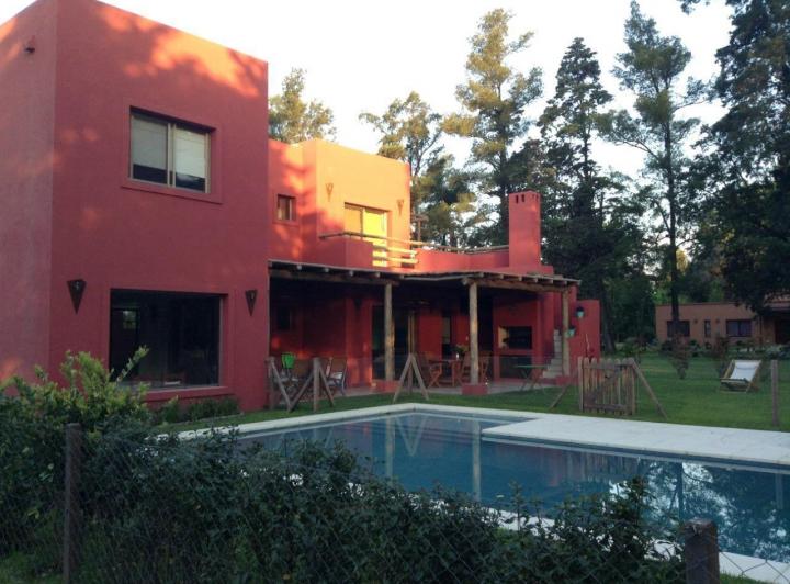 Casa · 250m² · 5 Ambientes