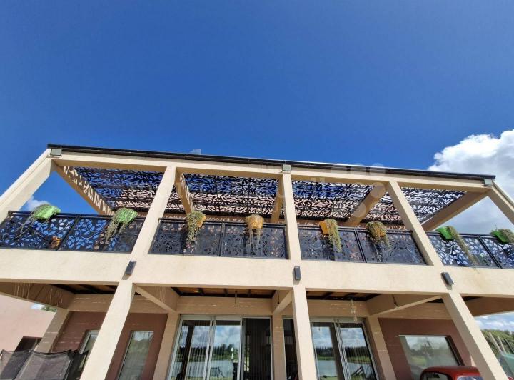 Casa · 346m² · 5 Ambientes · 3 Cocheras