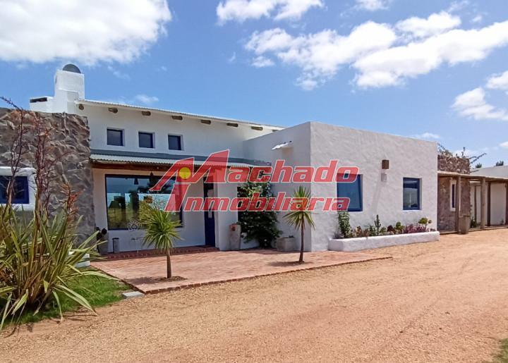 Casa · 291m² · 7 Ambientes