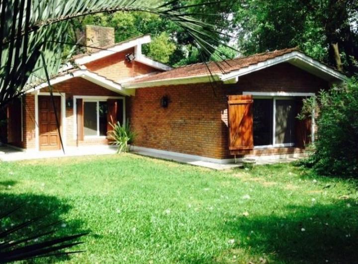 Casa · 150m² · 4 Ambientes · 2 Cocheras