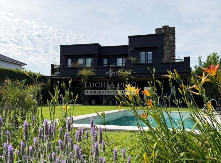 Casa · 199m² · 4 Ambientes
