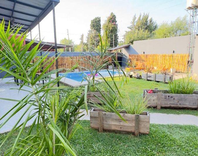 Casa · 400m² · 5 Ambientes · 4 Cocheras