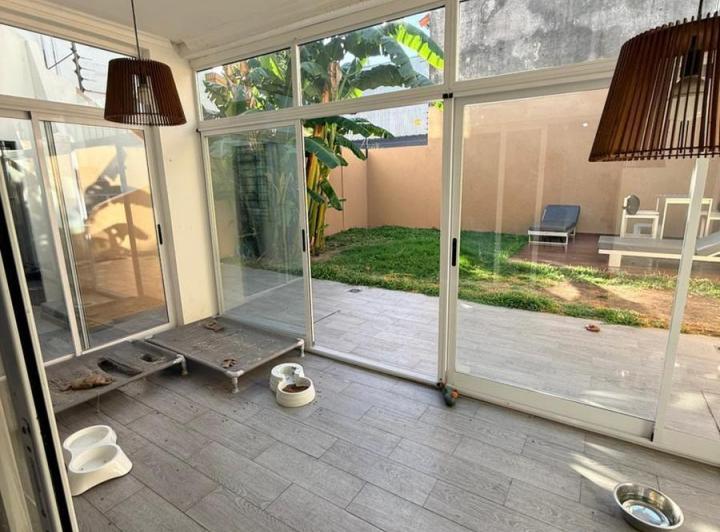 Casa · 180m² · 4 Ambientes · 2 Cocheras