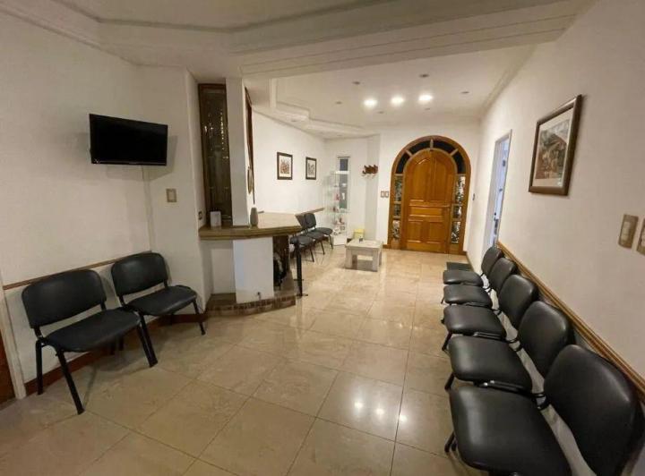 Casa · 200m² · 5 Ambientes · 1 Cochera