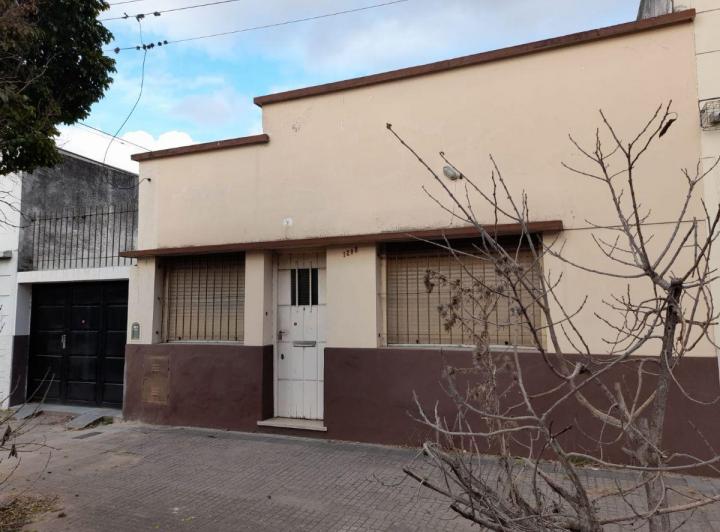 Casa · 65m² · 3 Ambientes · 1 Cochera