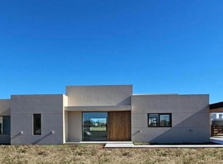 Casa · 154m² · 4 Ambientes · 2 Cocheras