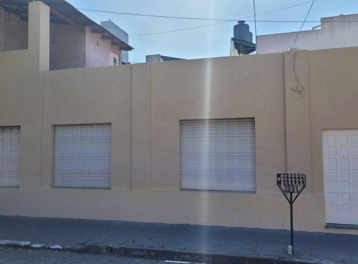 Casa · 1m² · 4 Ambientes