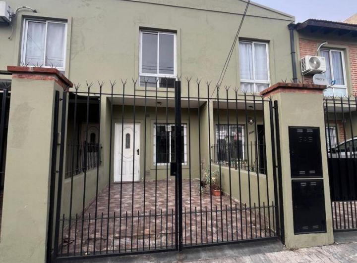 Casa · 60m² · 3 Ambientes · 1 Cochera