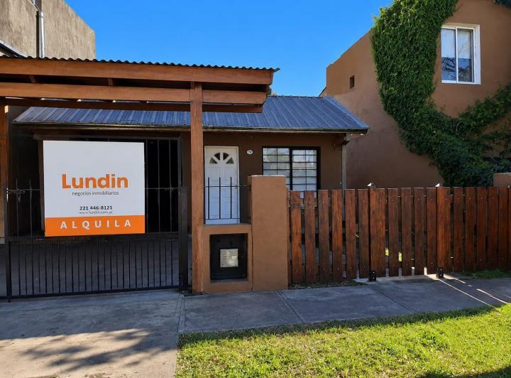 Casa · 60m² · 4 Ambientes · 1 Cochera
