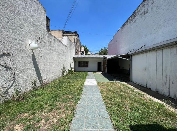 Casa · 80m² · 2 Ambientes · 2 Cocheras