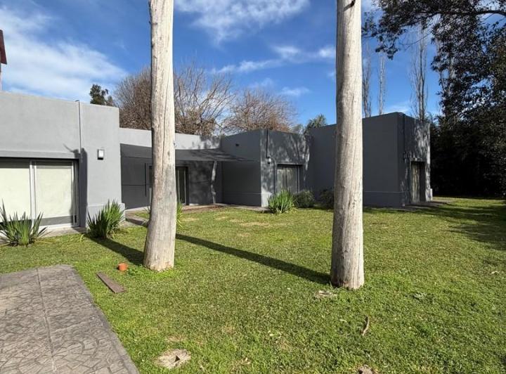 Casa · 140m² · 5 Ambientes · 1 Cochera