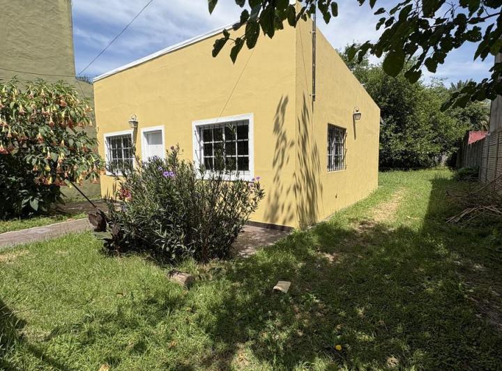 Casa · 80m² · 3 Ambientes · 3 Cocheras