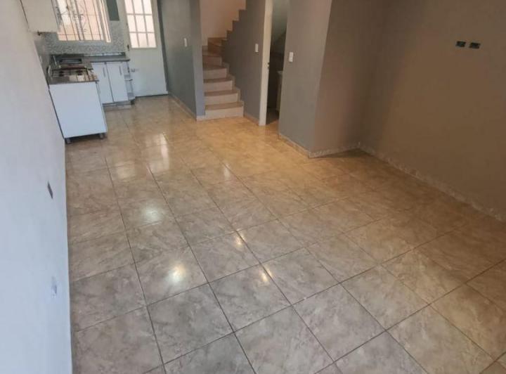 Casa · 80m² · 3 Ambientes · 1 Cochera