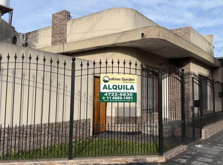 Casa · 100m² · 4 Ambientes · 1 Cochera