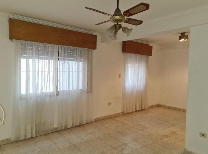 Casa · 320m² · 6 Ambientes · 6 Cocheras