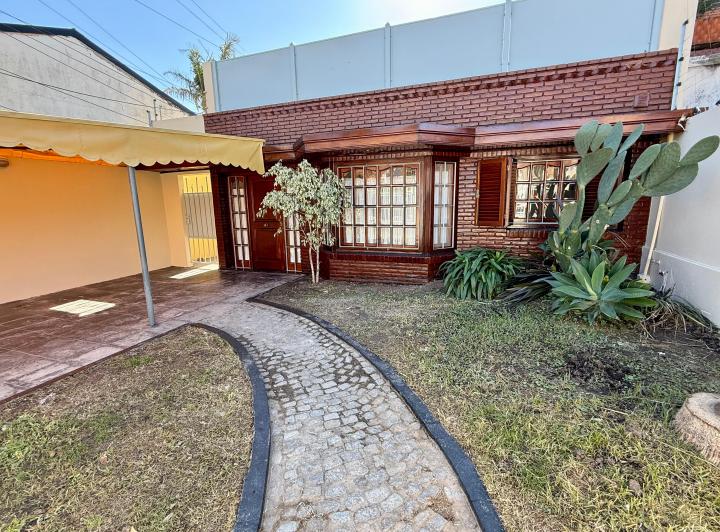 Casa · 75m² · 3 Ambientes · 1 Cochera