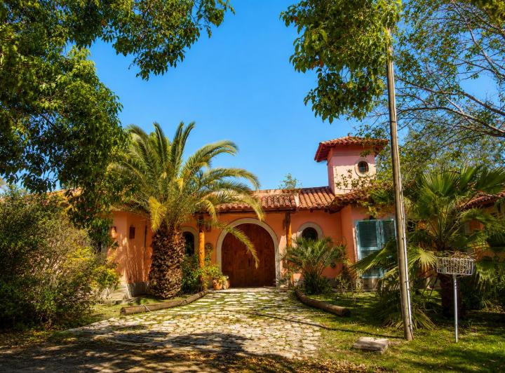 Casa · 200m² · 5 Ambientes