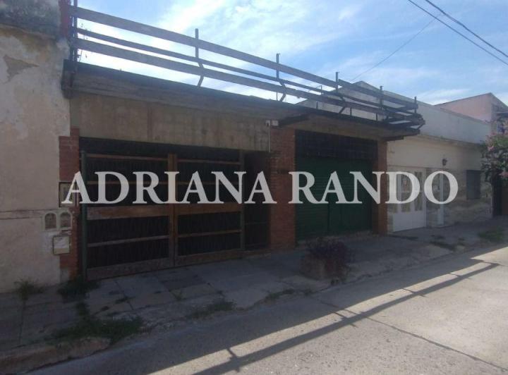 Casa · 1m² · 3 Ambientes · 1 Cochera